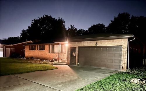 5302 Vista Ave, Buffalo, NY, 14221-2808 | Card Image