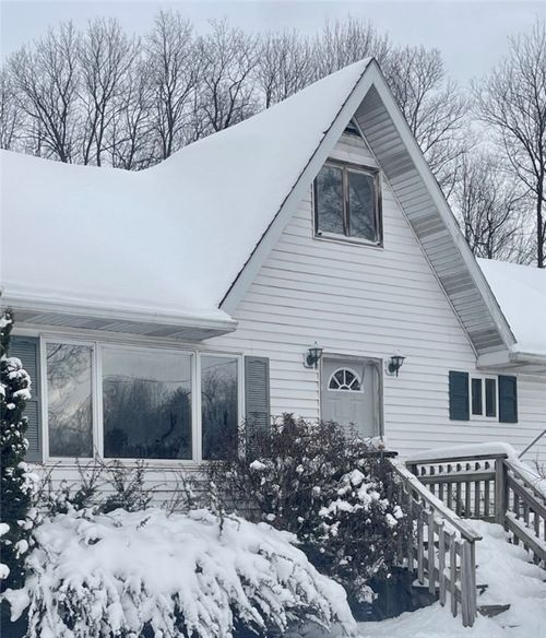 88 Fleming Rd, Grove City, PA, 16127-6212 | Card Image