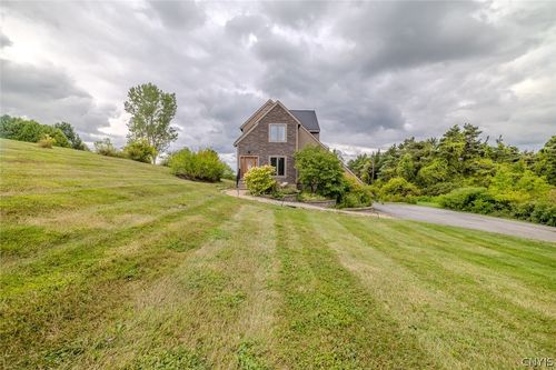 6989 Harp Rd, Canastota, NY, 13032-4584 | Card Image