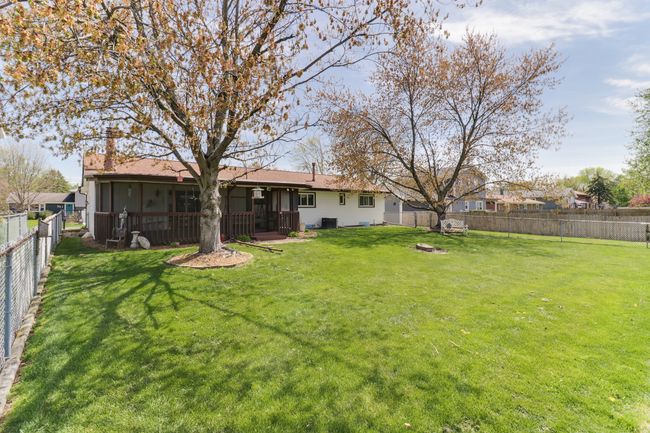 34 Pembrook Cir, House other with 3 bedrooms, 2 bathrooms and 2 parking in Bloomington IL | Image 27
