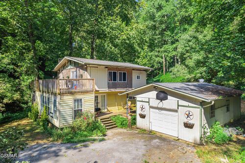 3176 N Clear Fork Rd, Sevierville, TN, 37862-7902 | Card Image