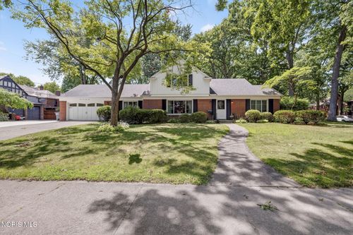 2521 Middlesex Dr, Toledo, OH, 43606-3117 | Card Image