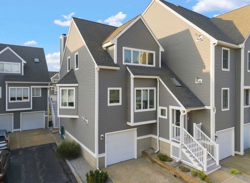 9-901-700 Shore Dr, Fall River, MA, 02721-1088 | Card Image
