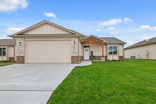1217 E Park Glen Ct, Clearwater, KS, 67026-8728 | Card Image