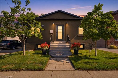 19 Grove St, Hamilton, ON, L8N1P4 | Card Image