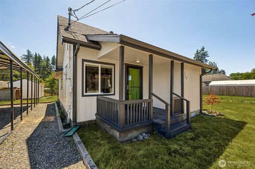379 Central Ave W, Tenino, WA, 98589-8721 | Card Image