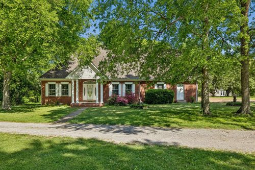 1019 Hilton Ln, Castalian Springs, TN, 37031-4520 | Card Image