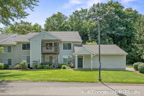 13-226 Hunters Ln Ne, Rockford, MI, 49341-1354 | Card Image