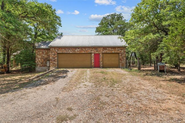136 Red Fox Ln, Home with 5 bedrooms, 6 bathrooms and 6 parking in Bastrop TX | Image 16