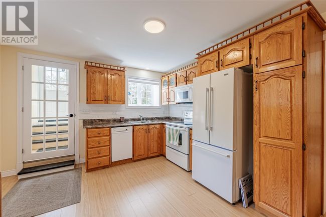 16 Reginalds Pl, Home with 4 bedrooms, 3 bathrooms and null parking in Conception Bay South NL | Image 28