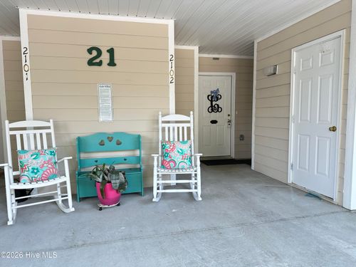 2102-3350 Club Villa Dr Se, Southport, NC, 28461-8180 | Card Image