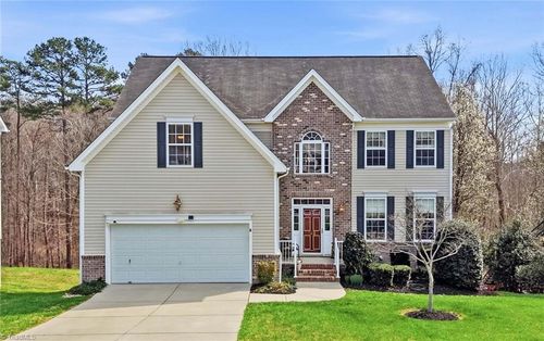 102 Jamestown Oaks Dr, Jamestown, NC, 27282-8932 | Card Image