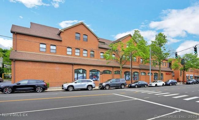 3 - 122 E Putnam Ave, Condo with 1 bedrooms, 1 bathrooms and 1 parking in Cos Cob CT | Image 9