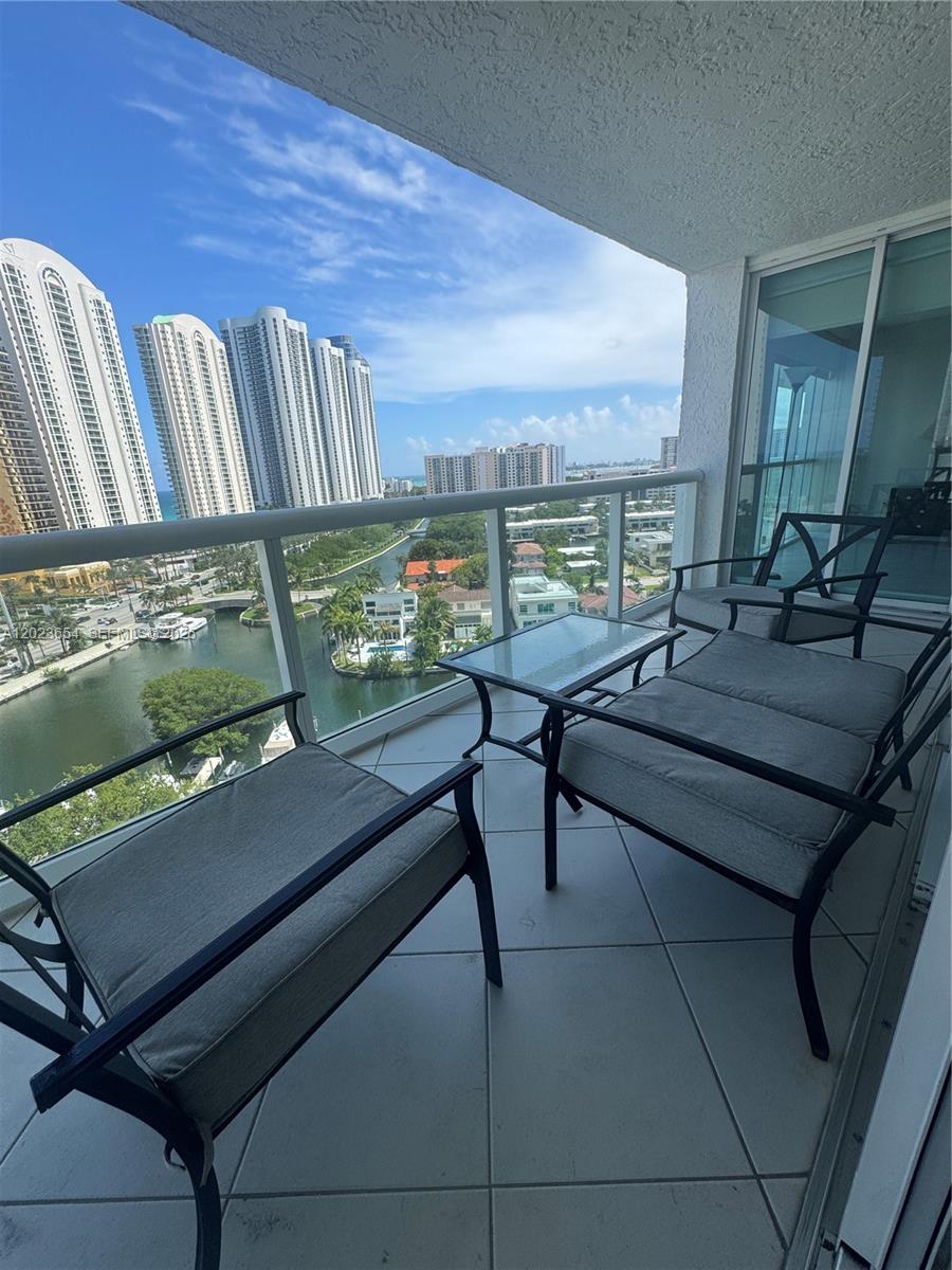 Residential in Sunny Isles Beach 5