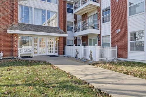 102-8001 Westridge Rd, Raytown, MO, 64138-2669 | Card Image