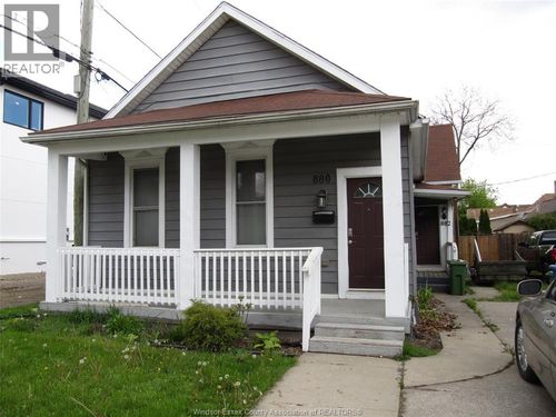 880 University Ave E, Windsor, ON, N9A2Z9 | Card Image