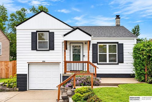 2516 Sharon Dr, Omaha, NE, 68112-2830 | Card Image