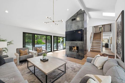 1659 Bucksglen Ct, Westlake Village, CA, 91361-1632 | Card Image