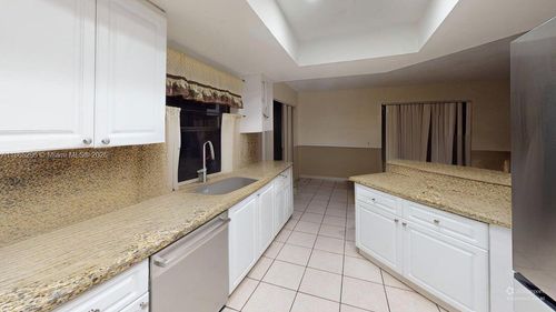 15552 Sw 54th Ter, Miami, FL, 33185-4146 | Card Image