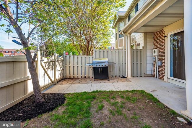 558 Hollyberry Way, Townhouse with 3 bedrooms, 3 bathrooms and null parking in FREDERICK MD | Image 6