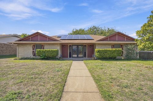 1501 Meadow Ct, Midlothian, TX, 76065-3612 | Card Image