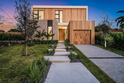 8935 Froude Ave, Surfside, FL, 33154-3323 | Card Image