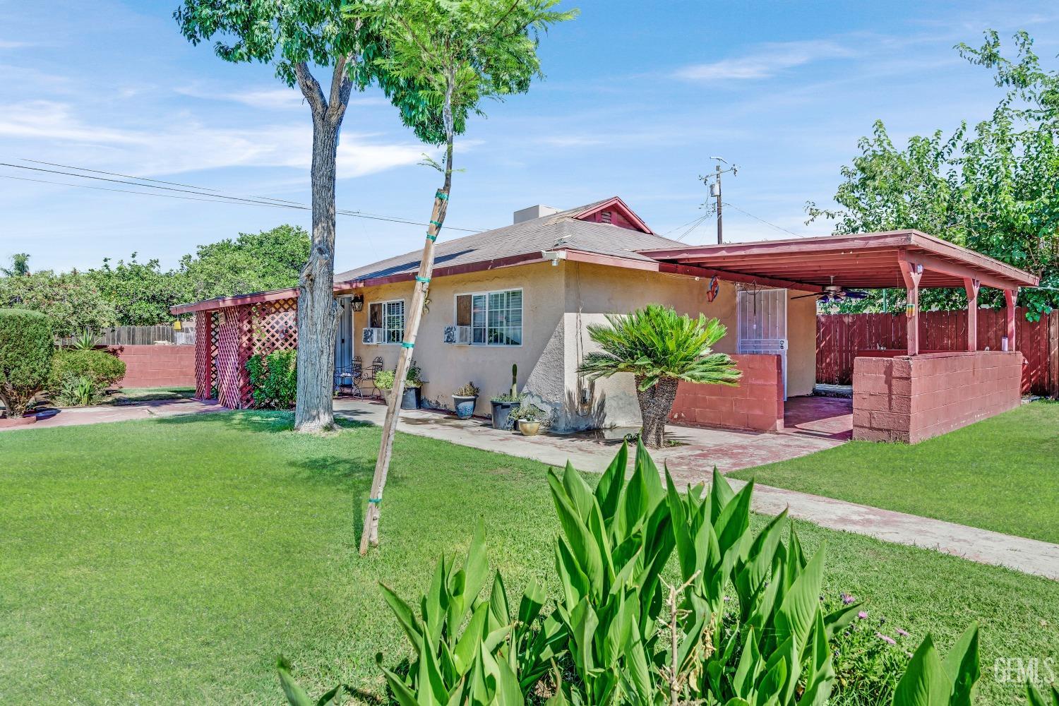 Hood St, Arvin, CA 93203