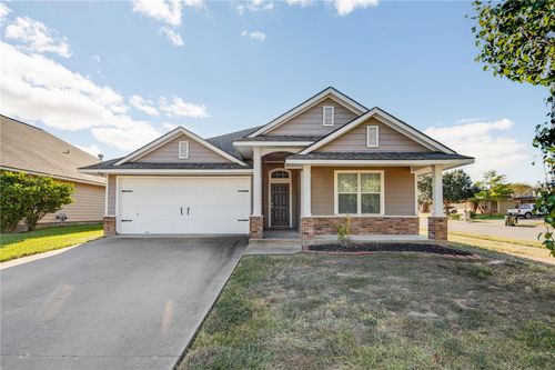 2715 Lynnwood Ct, Bryan, TX, 77807-6702 | Card Image