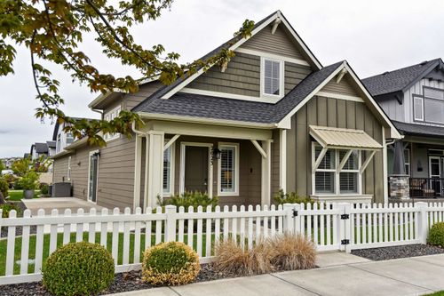 2023 Centennial Way, Spokane, WA, 99201 | Card Image