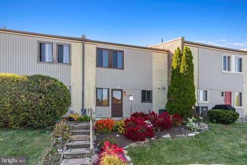 2-4912 Oxford Ct, BENSALEM, PA, 19020-1758 | Card Image