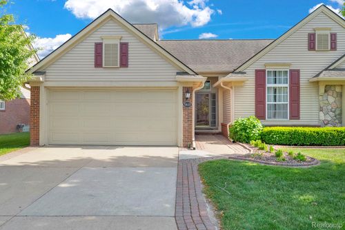 5610 Ortman Dr, Sterling Heights, MI, 48314-2070 | Card Image