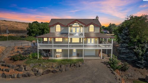 38906 N Demoss Rd, Benton City, WA, 99320-8793 | Card Image