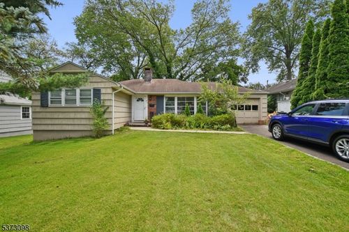 14 Canterbury Ln, Short Hills, NJ, 07078-3302 | Card Image