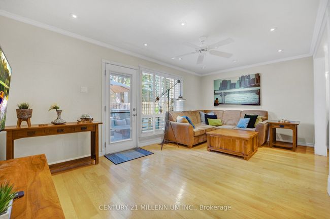 82 - 69 Old Burnhamthorpe Rd, Condo with 4 bedrooms, 2 bathrooms and 1 parking in Etobicoke ON | Image 5