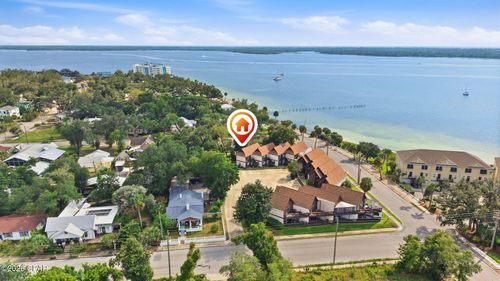c4-401 E Beach Dr, Panama City, FL, 32401-3203 | Card Image