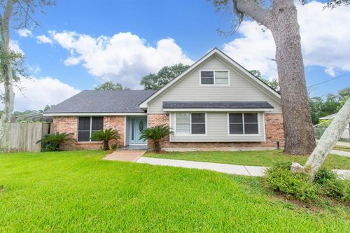 607 Pine Circle, Pasadena, TX, 77586 | Card Image
