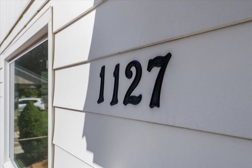 1127 E 38th Ave, Spokane, WA, 99203-3022 | Card Image