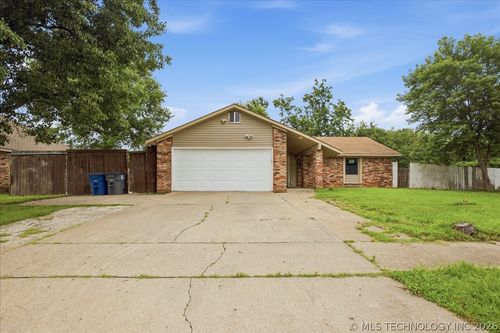 2865 S 137th East Ave, Tulsa, OK, 74134-2601 | Card Image
