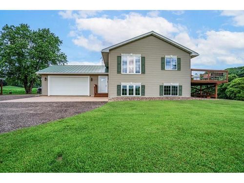 E3571 810th Ave, Menomonie, WI, 54751-5851 | Card Image