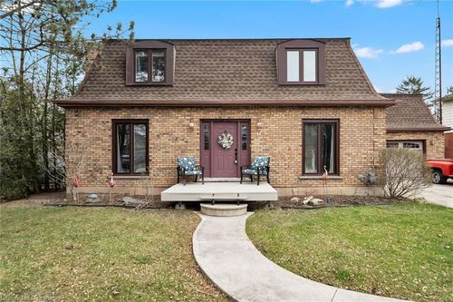 44 Ottawa St S, Cayuga, ON, N0A1E0 | Card Image