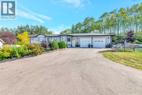 317 6 Ave, Paradise Hill, SK, S0M2G0 | Card Image