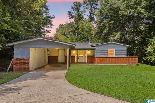 2160 Larchmont Cir, Vestavia Hills, AL, 35216-5157 | Card Image