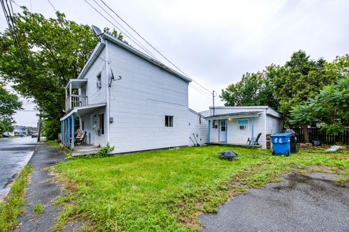 66 Rue Penon, Home with 1 bedrooms, 1 bathrooms and null parking in Salaberry de Valleyfield QC | Card Image