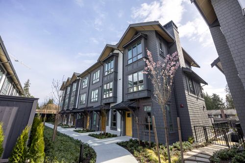 102-2322 Emery Crt, North Vancouver, BC, V7J0G3 | Card Image