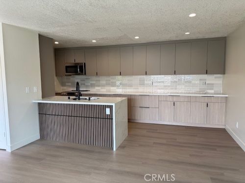 unit-f12-2501 W Sunflower Ave, Santa Ana, CA, 92704-8507 | Card Image