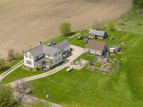 2830 Shady Lane Road, Saukville, WI, 53080 | Card Image