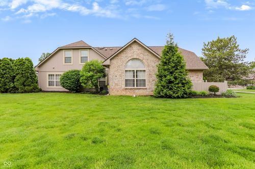 4726 Bridgefield Dr, Indianapolis, IN, 46254-9598 | Card Image