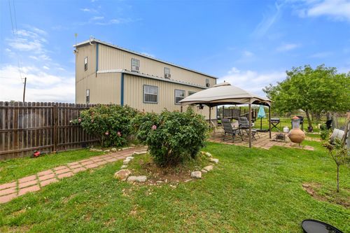 3210 County Road 226, Giddings, TX, 78942-6201 | Card Image