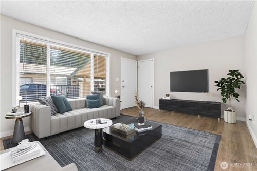 apt-4-1121 W Stewart, Puyallup, WA, 98371-5176 | Card Image