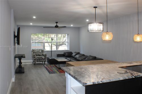 apt-205-6731 Cypress Rd, Plantation, FL, 33317-3077 | Card Image